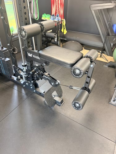 Customer photo review of Major Fitness Rack Mounted Leg Extension