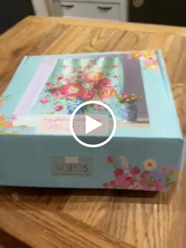 Customer video review of Tilda Embroidery Flower Vase Precut Quilt Kit