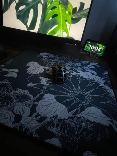 Customer photo review of Chrysanthemums and Bee | Mousepad