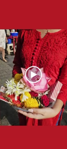 Customer video review of Aayat Red Rose Cotton Kurta