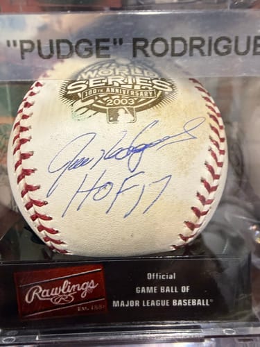 Customer photo review of Ivan Rodriguez Autograph Signing