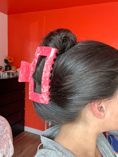 Customer photo review of TR x Bethany XL Claw Clip