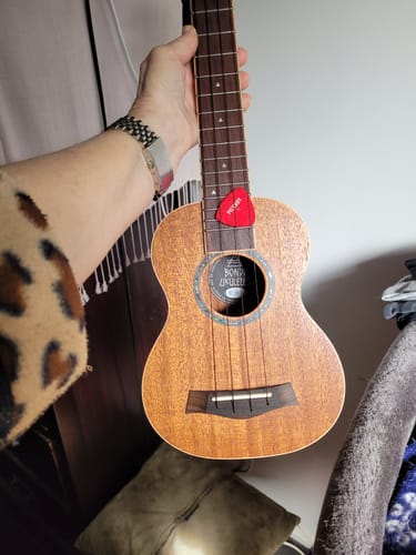 Customer photo review of BM-LG Worth Ukulele Strings Brown Medium Low G Soprano/Concert Fluorocarbon 2 restrings Per Pack