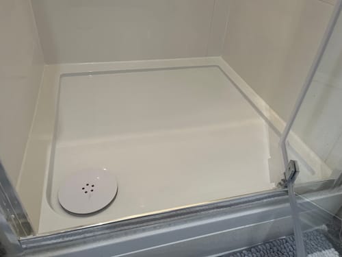 Customer photo review of Nuie 700 x 700 Square Stone Shower Tray