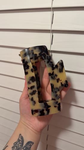 Customer photo review of 3XL Dreamy Claw Clip