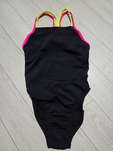 Customer photo review of APSLEY ONE PIECE - Black|Pink Sorbet|Rave