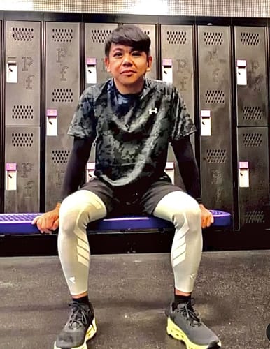 Customer photo review of Compression Sleeves V2 for Knees and Legs