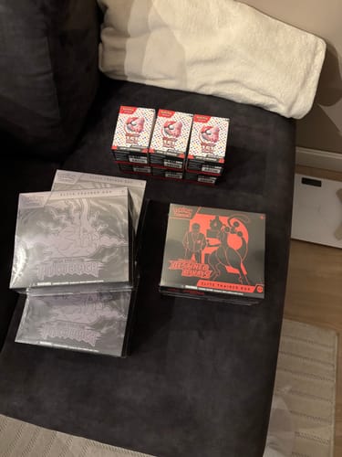 Customer photo review of Pokémon Mega Evolutions Pitch Black Elite Trainer Box