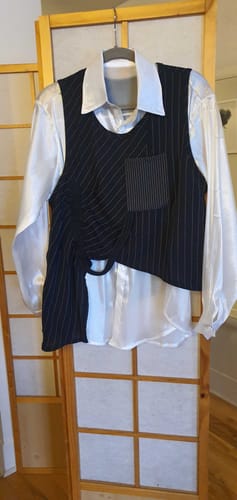 Customer photo review of Women's Irregular Loose Sleeveless Tank Top