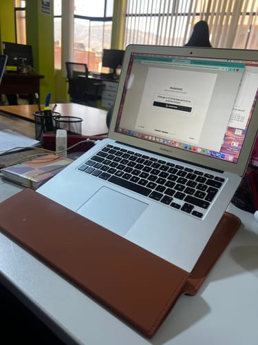 Customer photo review of Funda Notebook Smart Case