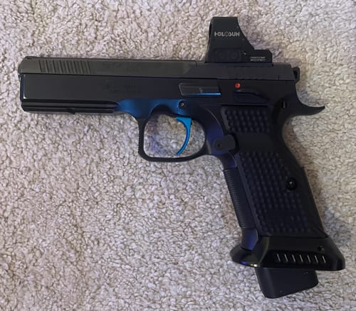 Customer photo review of CZ Shadow 2 Grips & Aluminium Magwell Combo