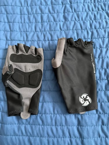 Customer photo review of Skate Gloves