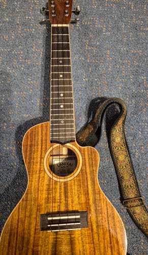 Customer photo review of BL-LG Worth Brown Light Low G Ukulele Strings Soprano/Concert Fluorocarbon 2 Restrings per Packet