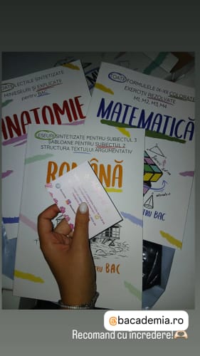 Customer's Pachet Bacalaureat books for Română, Matematică, and Anatomie held in hand with a small business card.