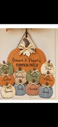 Customer's personalized pumpkin-themed door hanger sign with Granna & Poppa's Pumpkin Patch text.