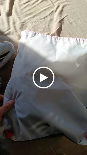 Avis vidéo d'un client sur Adidas F50 Laceless Elite FG Lamine Yamal Heartbreaker - Blanc/Rose