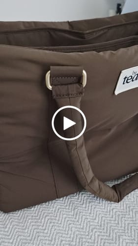 Customer video review of Chocolate┃The Puffer Carrier