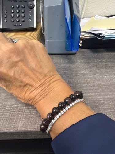 Customer photo review of Selavra Garnet Bracelet