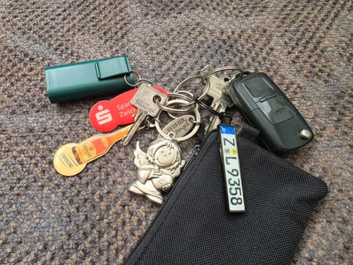 Customer photo review of Kennzeichen Schlüsselanhänger Mini Nummernschild Metall