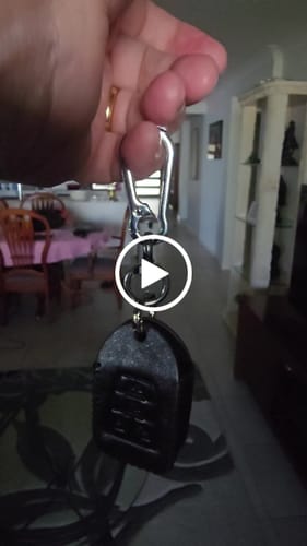Customer video review of PITATA Palm Peeker