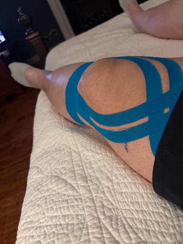 Customer photo review of APRIS™ Knee Support | Pre-Cut Kinesiology Tape