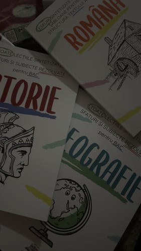 Customer's Pachet Bacalaureat cărți pentru Română, Istorie și Geografie, așezate una peste alta