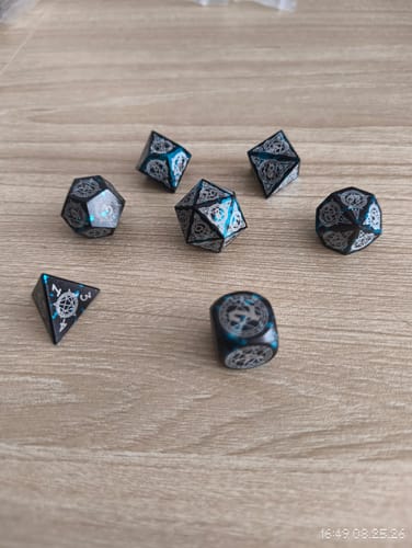 Customer photo review of Eldritch Cypher - Aluminium Würfelset