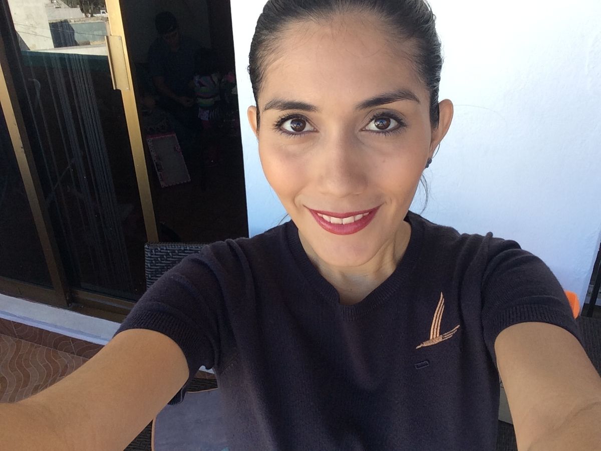Customer photo review of Maquillaje Líquido 01