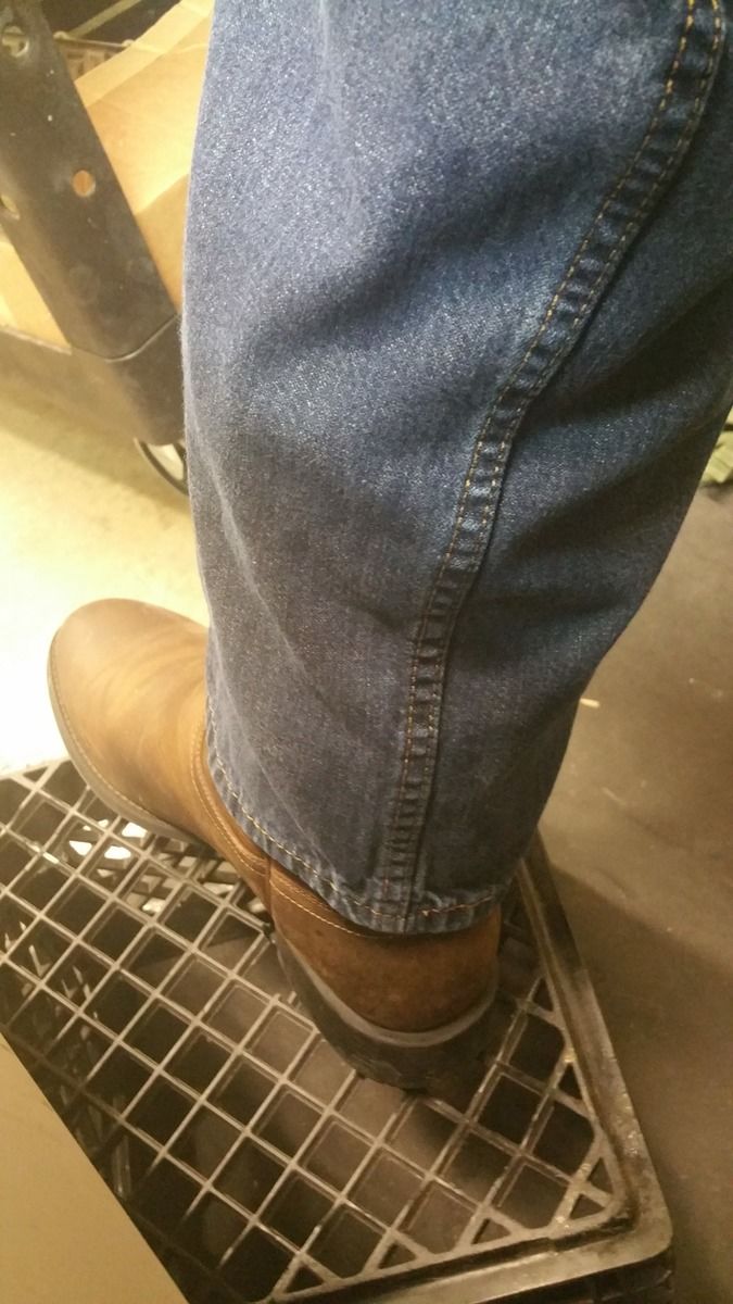 Customer photo review of Ariat Men’s Heritage Roper Boots Distressed Brown 10002284