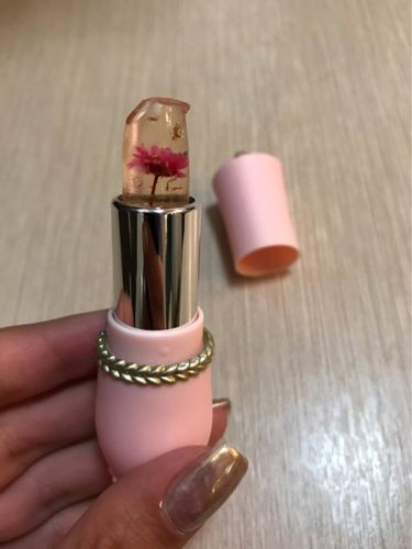 Customer photo review of Flower Lipstick - Magic Color Change - Offer