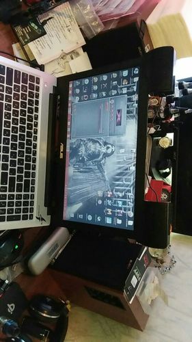 Customer photo review of Clip On Mini USB Speaker