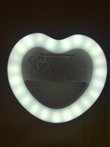 Customer photo review of Selfie Heart Light