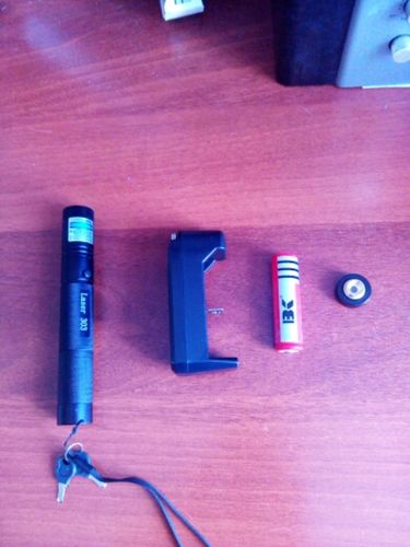 Customer photo review of 5mw Military Green Laser Pointer Pen