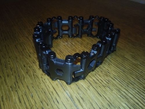 Customer photo review of 29 in 1 Multi-Tool Bracelet
