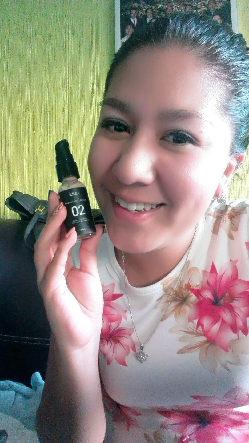 Customer photo review of Maquillaje Líquido 02
