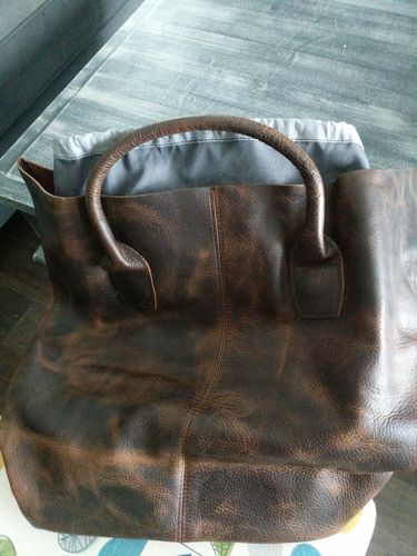 Customer photo review of Retro Women Casual Leather Dark Brown Handbag