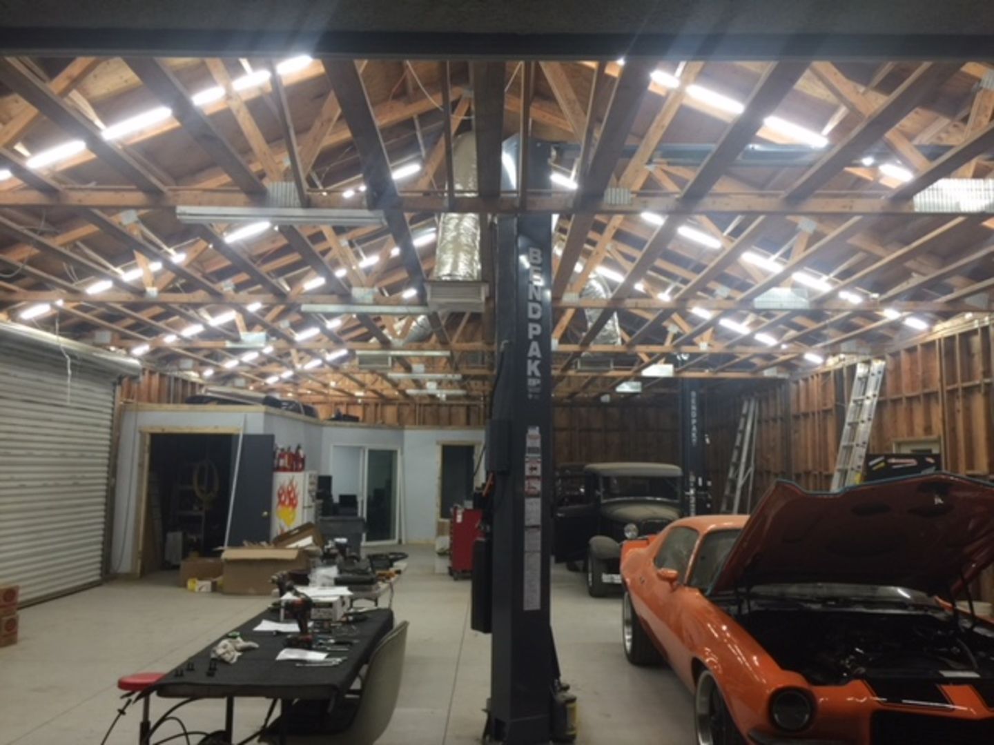 Customer photo review of T8 8ft V shape LED tube 60w Integrated 5000k Clear
