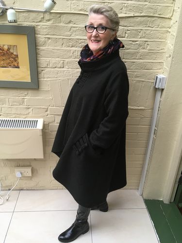 Customer photo review of Black Retro Loose Wool Coat