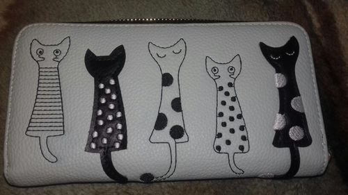 Customer photo review of 5 Little Cats Clutch Wallet