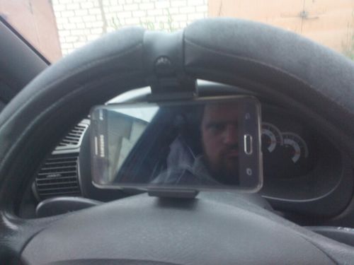 Customer photo review of Universal Steering Wheel Phone Mount - Offer