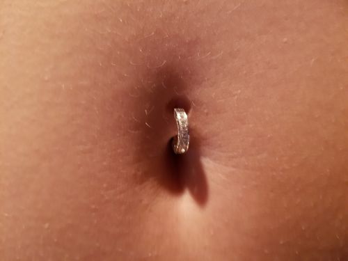 Customer photo review of TummyToys® Classic Silver CZ Sleeper Belly Ring