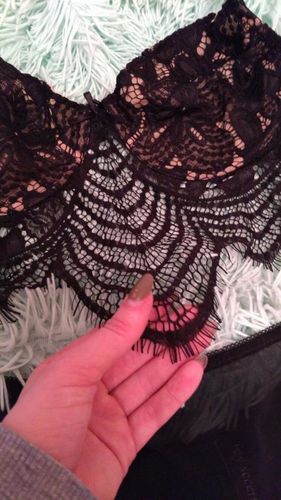 Customer photo review of Enssemble soutien-gorge gothique noir + culotte