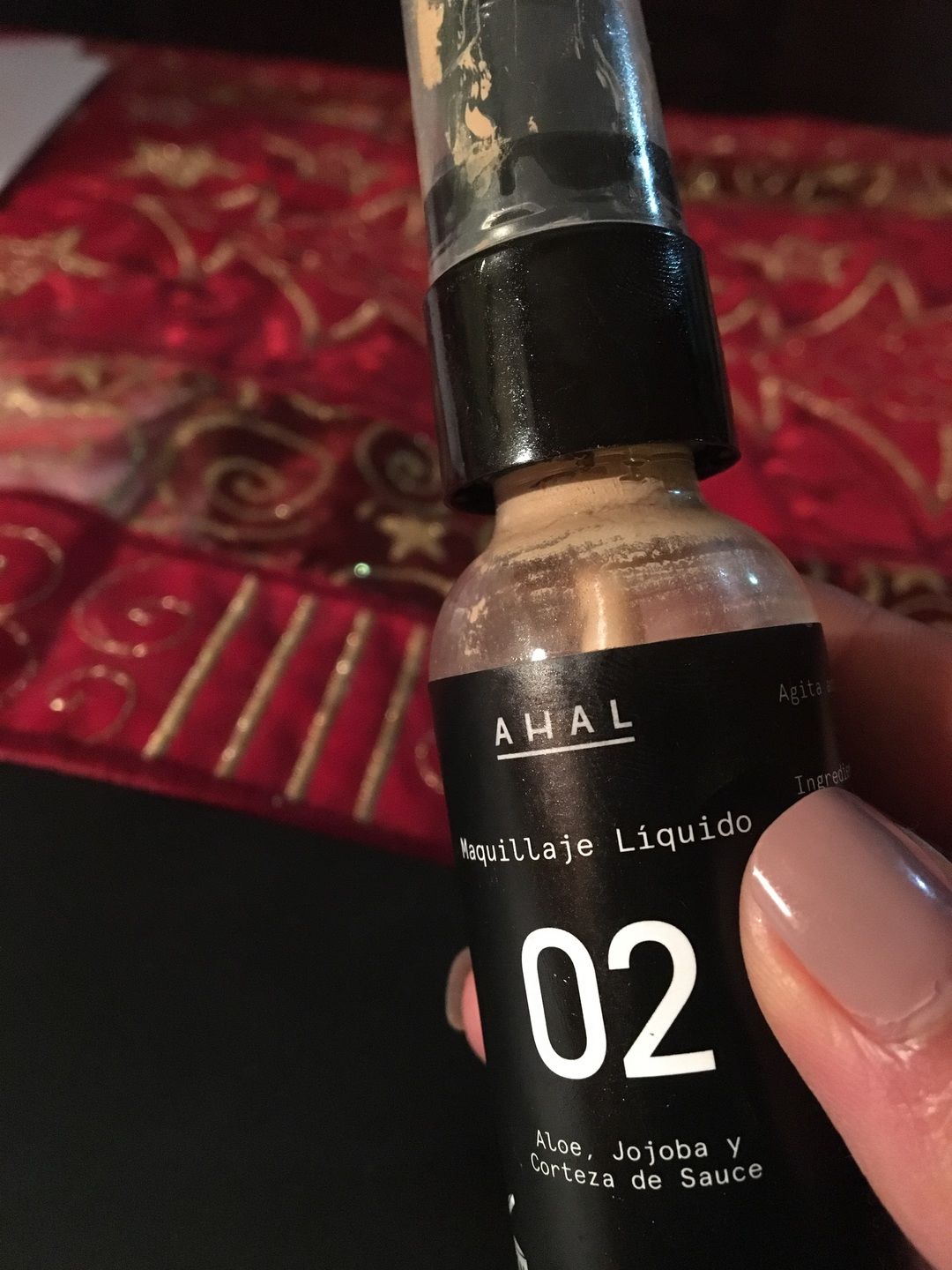 Customer photo review of Maquillaje Líquido 02