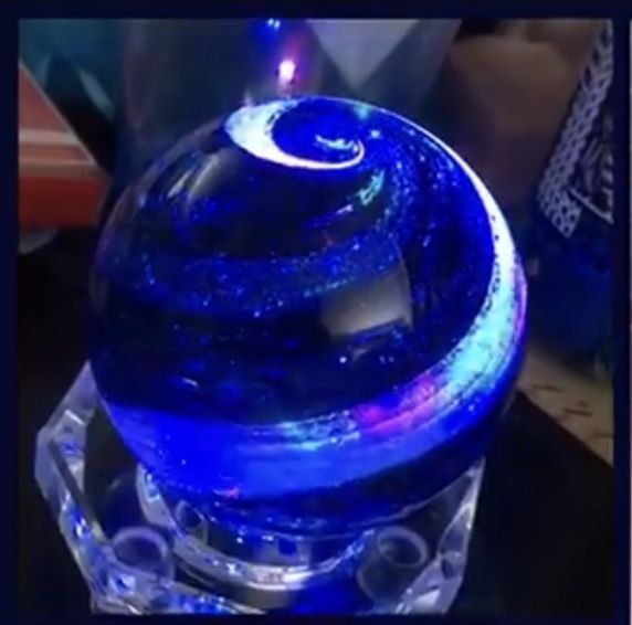 Customer photo review of Multi-Color Lucite Light Stand