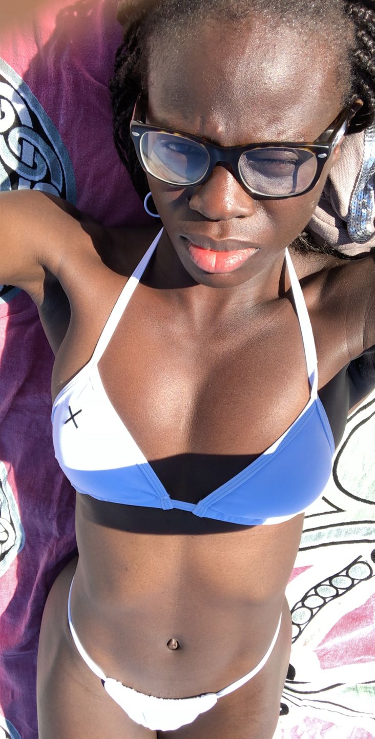 Customer photo review of Venice White Bikini Top II