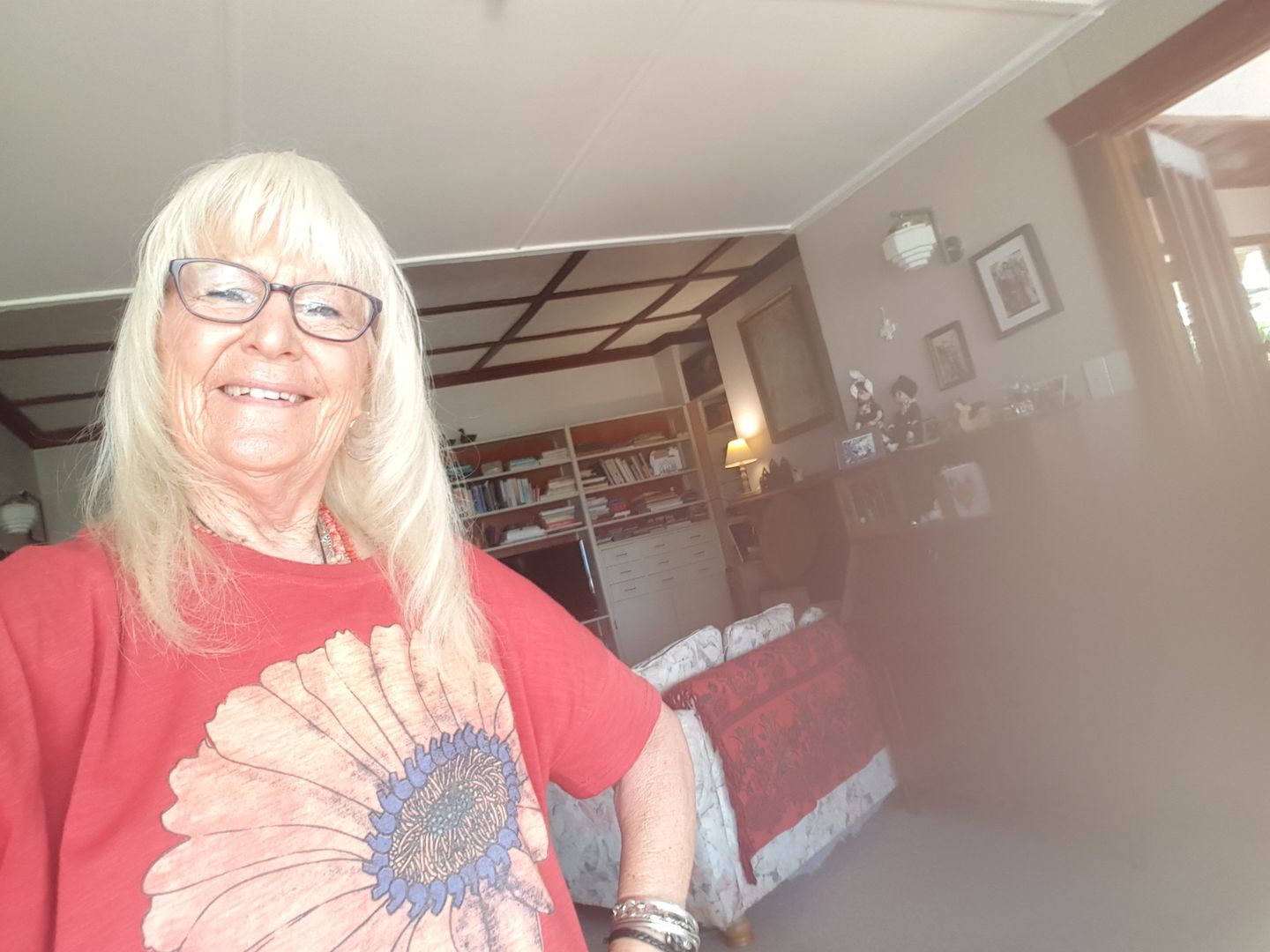 Customer photo review of Plus Size - Shoulder Sleeve Loose Sunflower Printed T-shirt