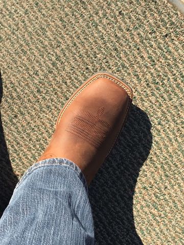 Customer photo review of Ariat Men’s Sport Wide Square Toe Brown Boots 10010963