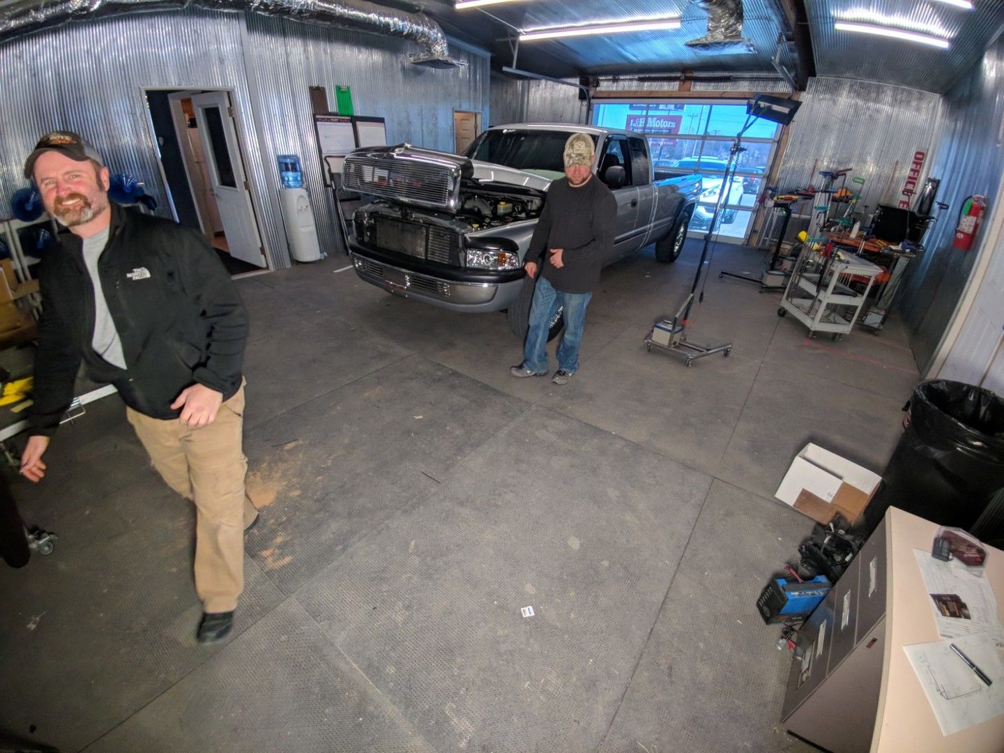 Customer photo review of High bay UFO led 240w 4000k - warehouse lighting 31,231 lumens, DLC Premium