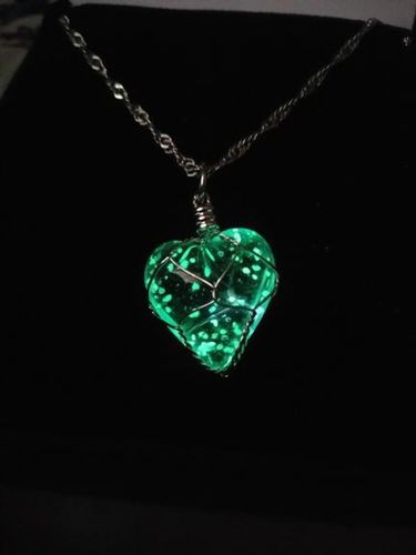 Heart crystal life fruit glow. Swarovski кулон сердце. Переливающийся камень подвеска. Сердце из розового кварца. Heart crystal life fruit glow.