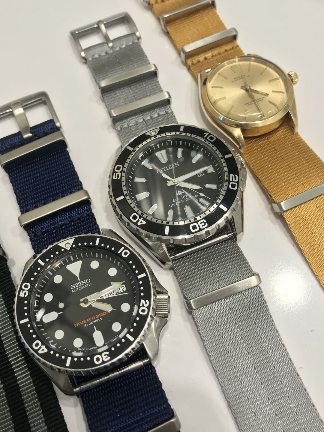 Customer photo review of AlphaShark Slim - Camel